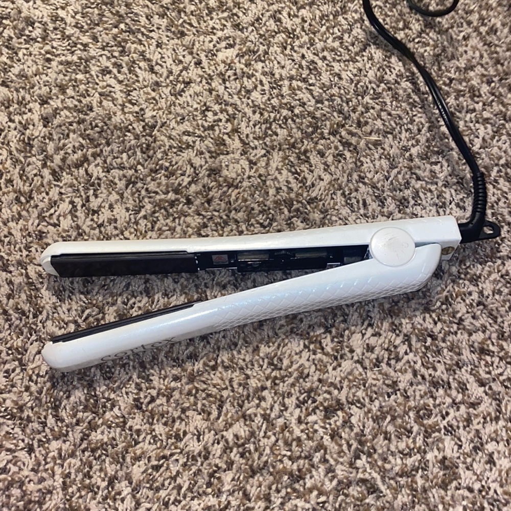 Straightener